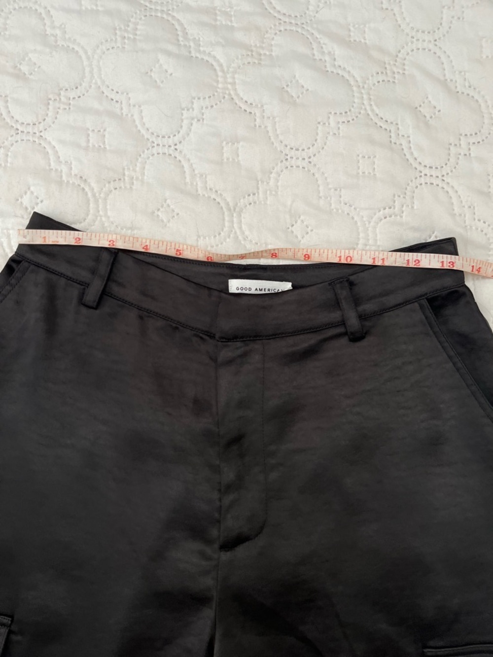 NWT Good American Washed Satin Cargo Pants Black Size 2 Revolve - Picture 8 of 17